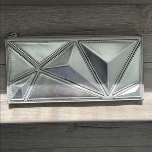 Silver clutch